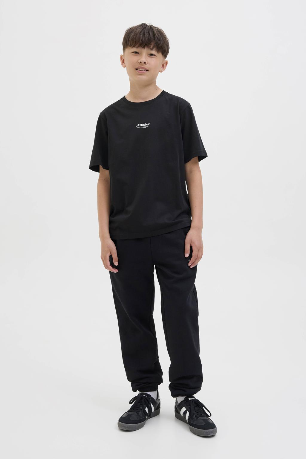 Zwarte jongens JACK & JONES JUNIOR T-shirt van katoen met tekst print, korte mouwen en ronde hals