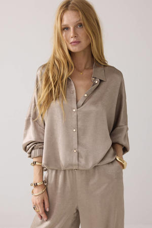 satijnen blouse taupe