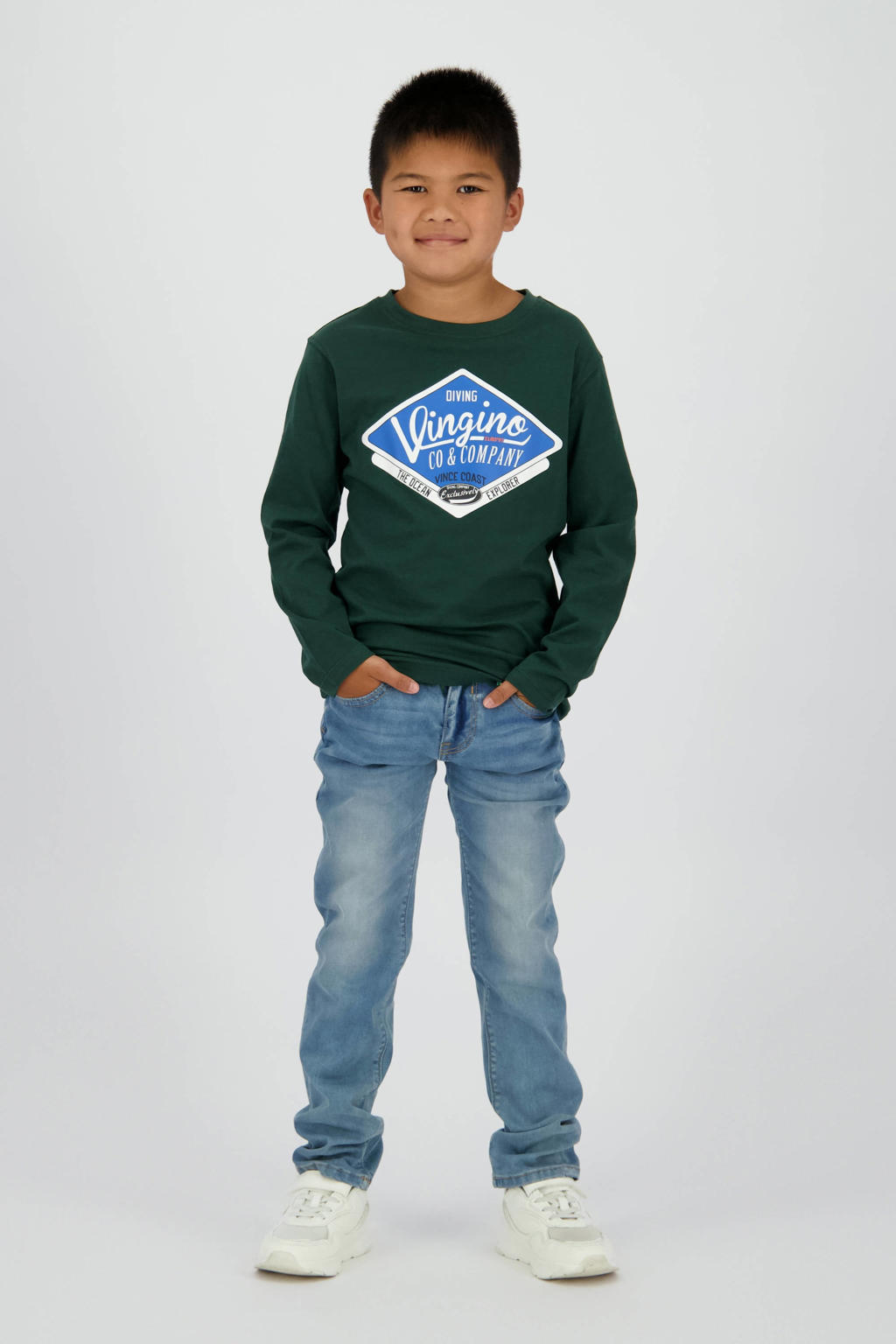Light blue denim jongens Vingino slim fit jeans van katoen met regular waist en effen