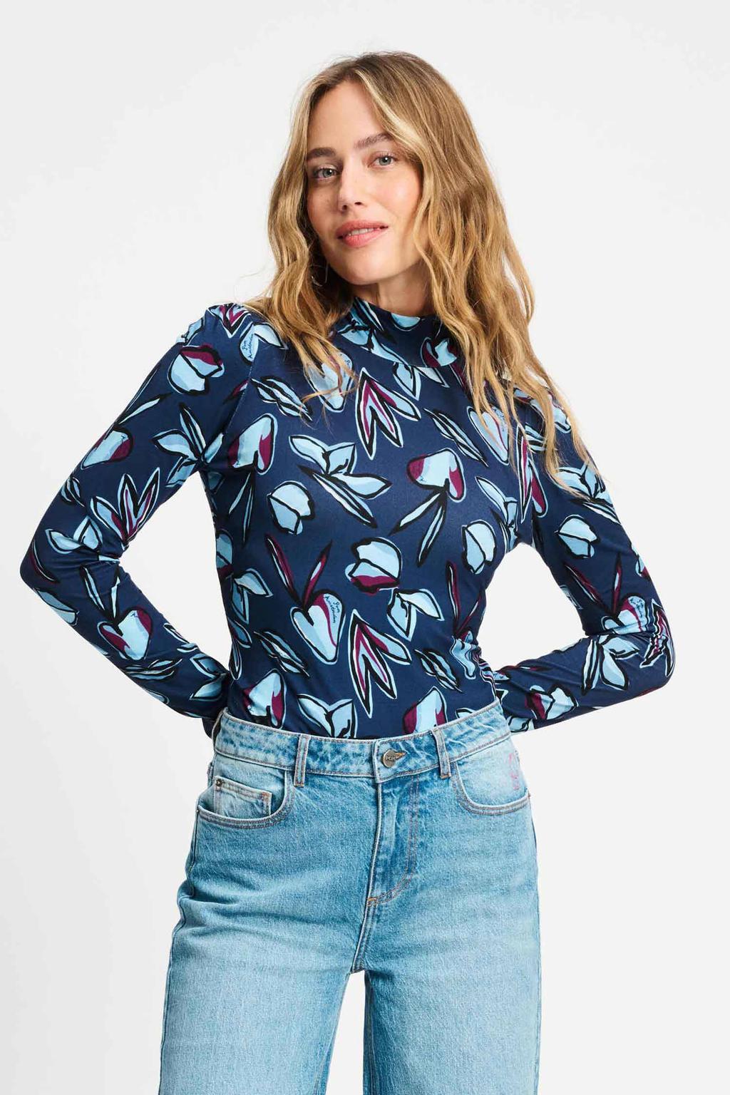 Donkerblauwe dames POM Amsterdam gebloemde top van viscose met lange mouwen en col