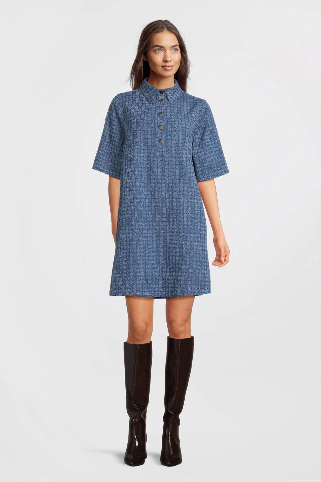 Medium blue denim dames MSCH Copenhagen spijkerjurk van denim met effen, korte mouwen en klassieke kraag