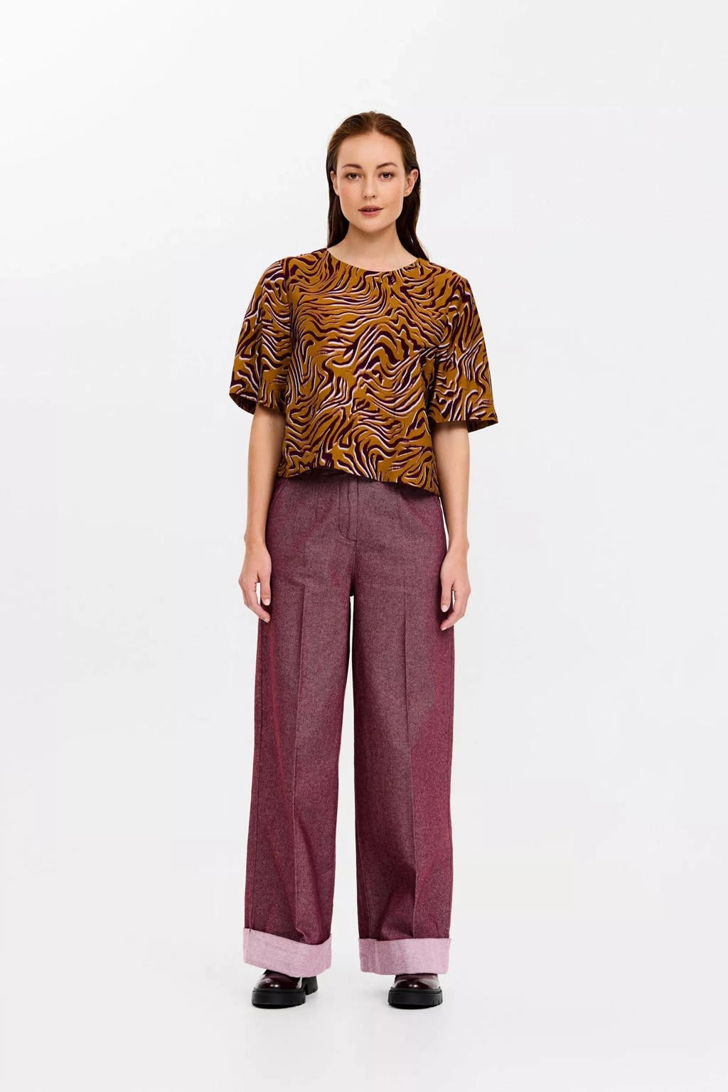 Bruin en paarse dames CKS blousetop van viscose met dierenprint, korte mouwen, klassieke kraag en knoopsluiting