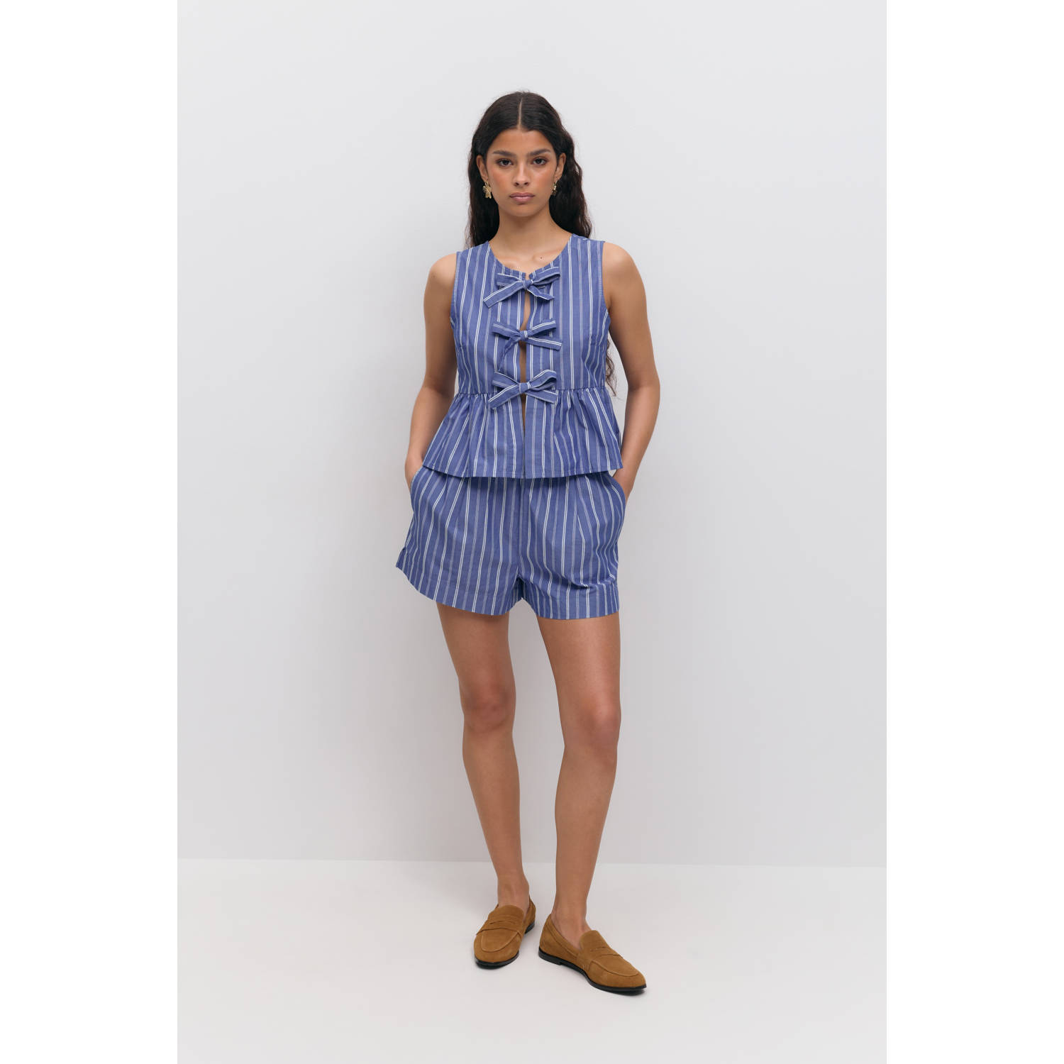 Gina Tricot straight high waist casual short blauw