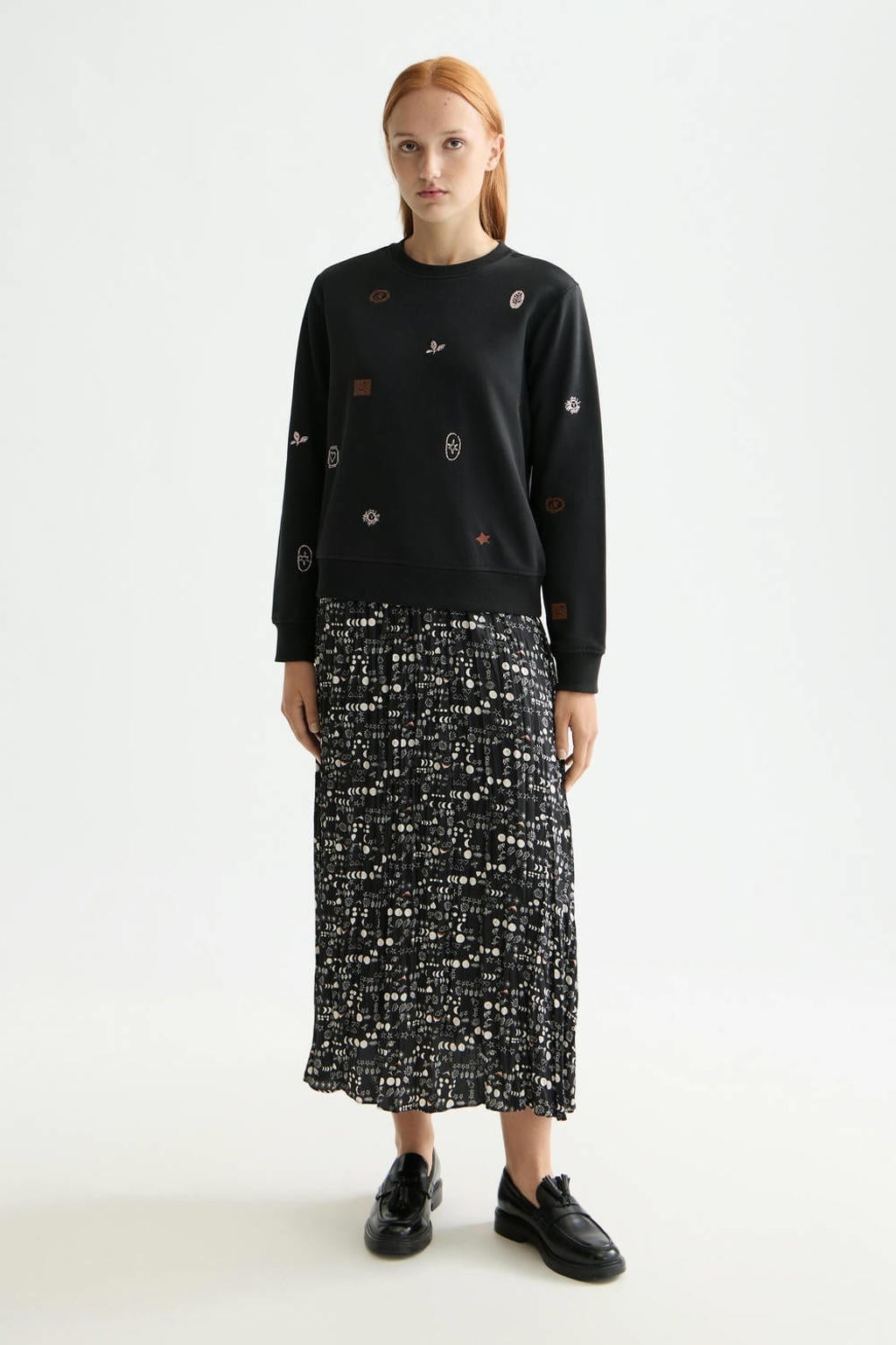 Zwart, bruin en witte dames Scotch & Soda sweater met lange mouwen, ronde hals en patches