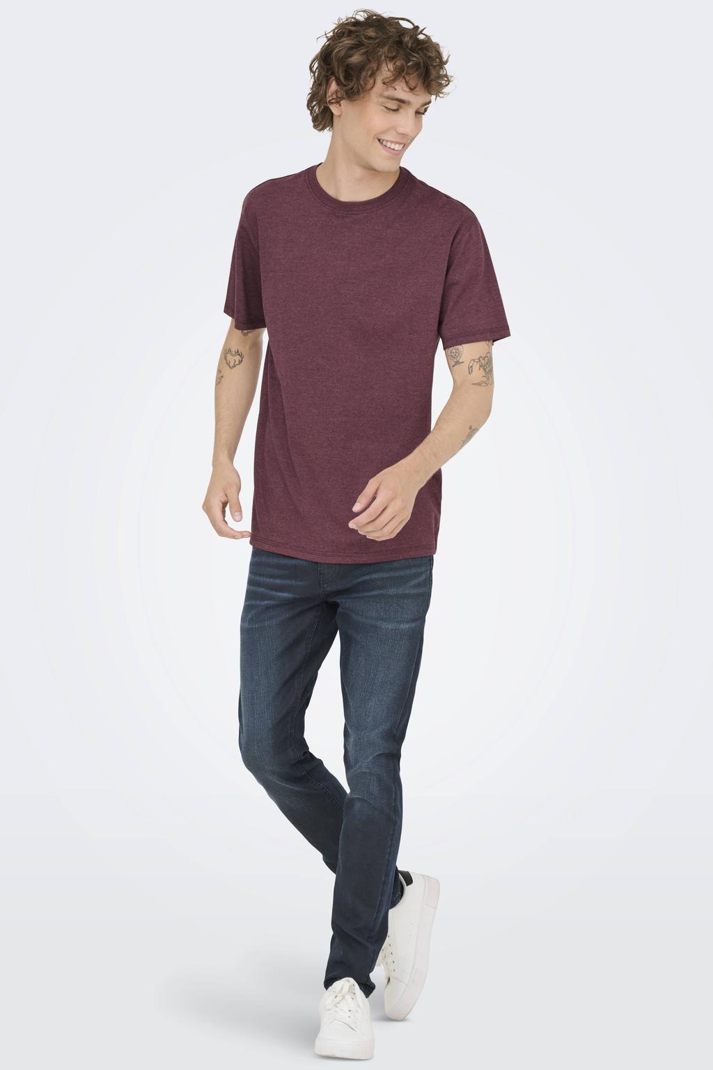 Aubergine heren ONLY & SONS regular fit T-shirt van katoen met melée print, korte mouwen en ronde hals