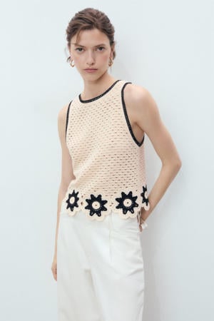 mouwloze top ecru crochet