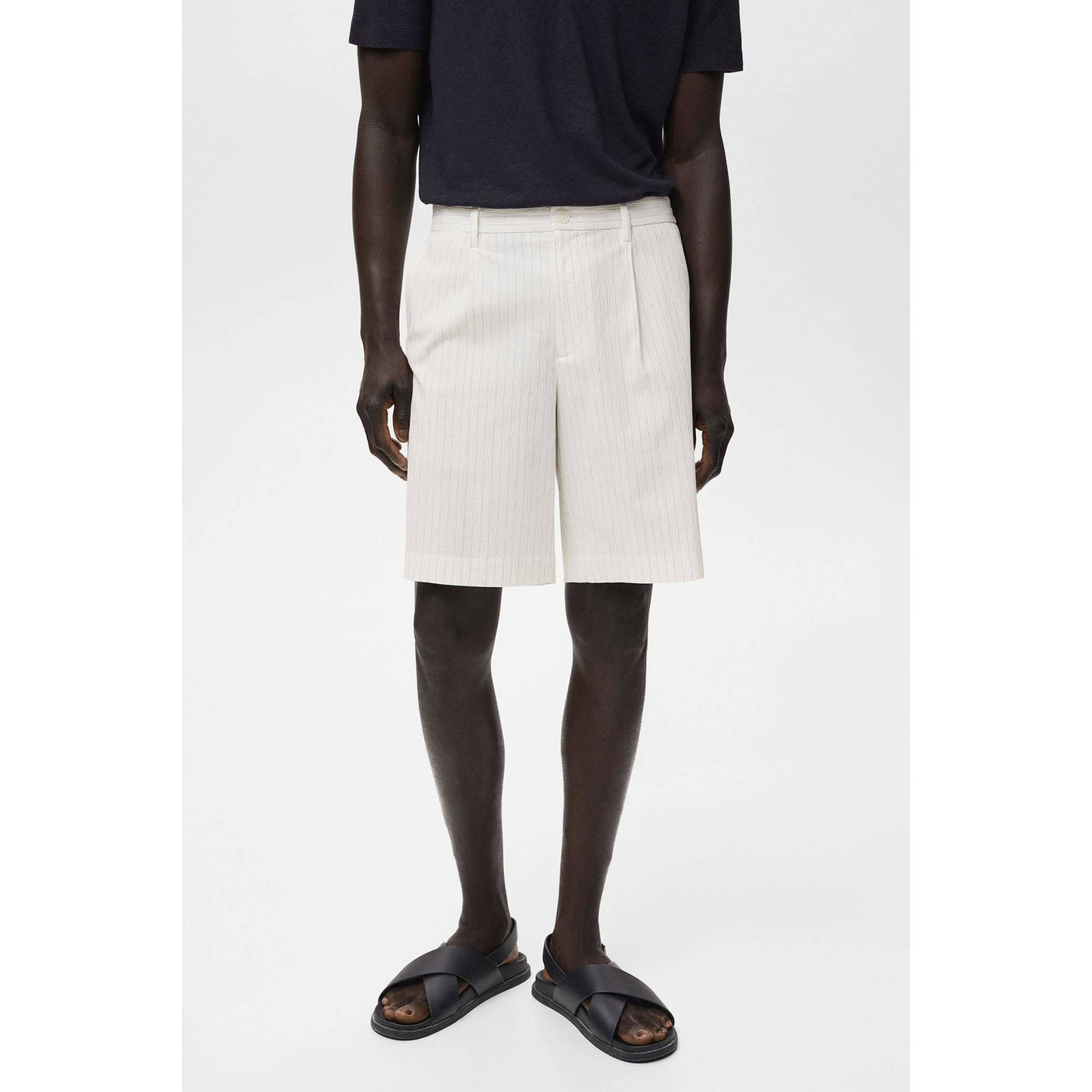 Mango Man loose chino short ecru