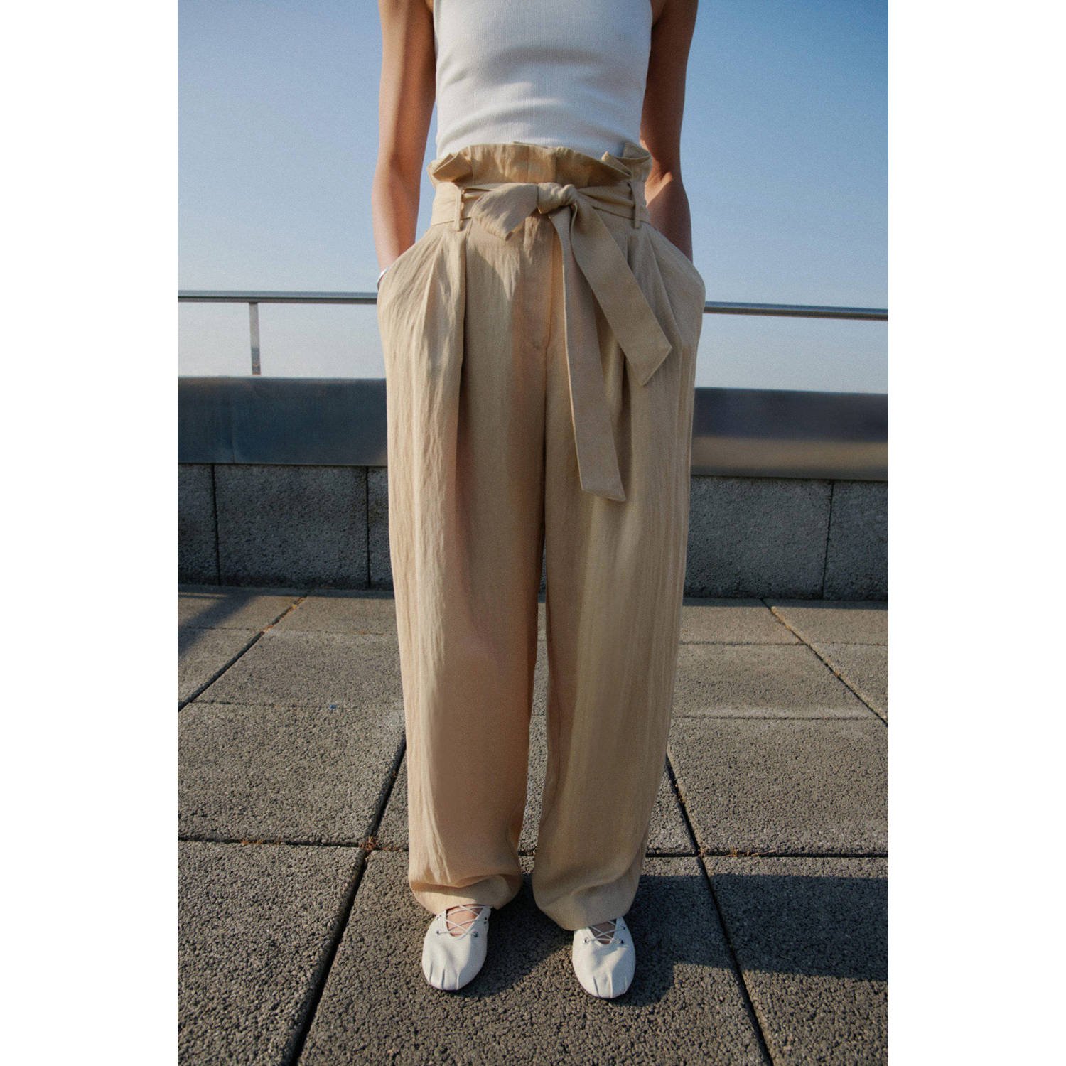 Mango wide leg regular waist broek beige