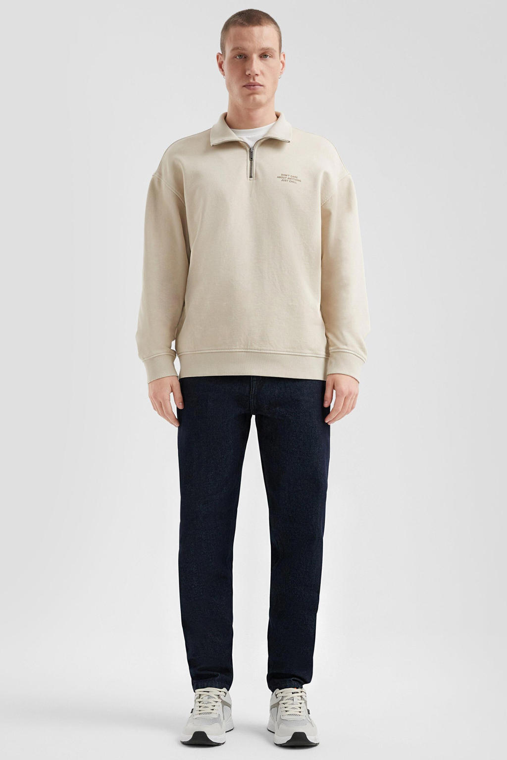 Beige heren QS sweater met printopdruk, lange mouwen, opstaande kraag en halve rits