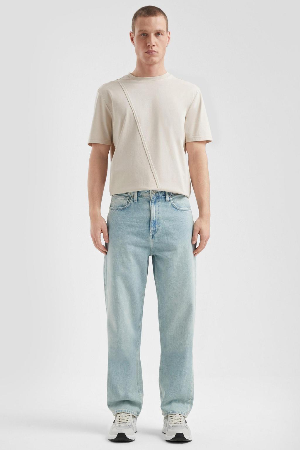 QS straight leg loose fit jeans lichtblauw