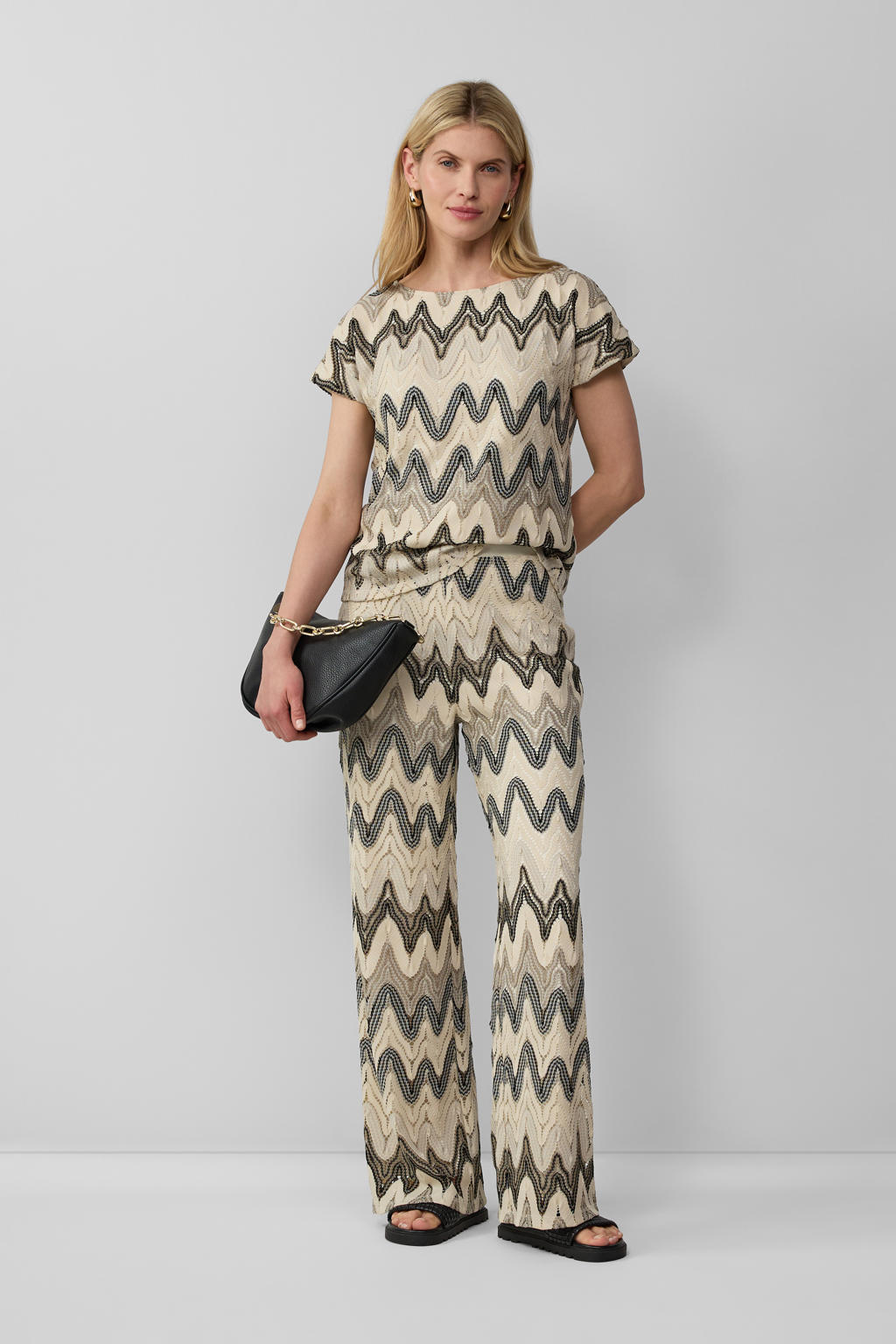 Beige en zwarte dames s.Oliver BLACK LABEL top van polyester met korte mouwen, ronde hals en crochet