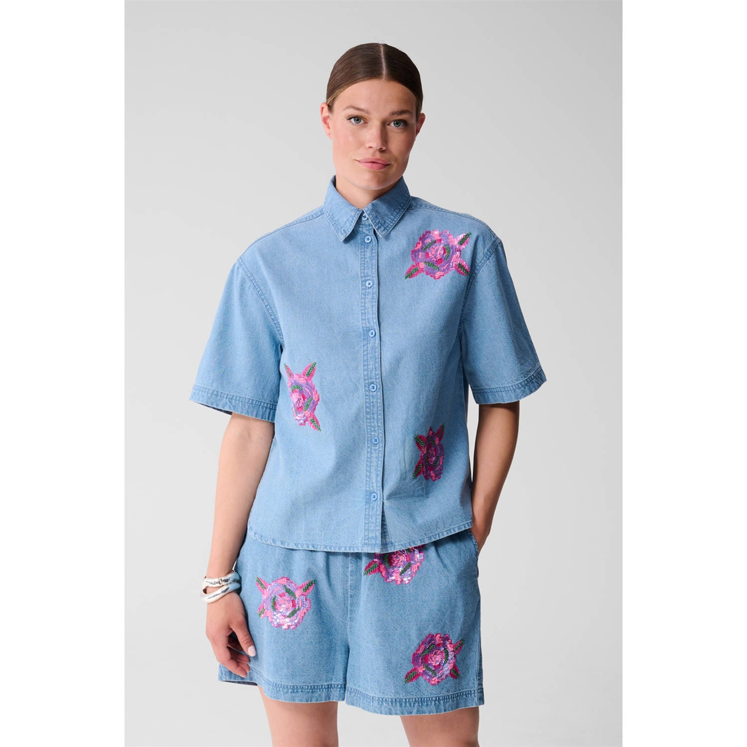 Shoeby denim blouse medium blue denim met pailletten