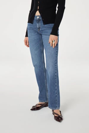 slim fit jeans