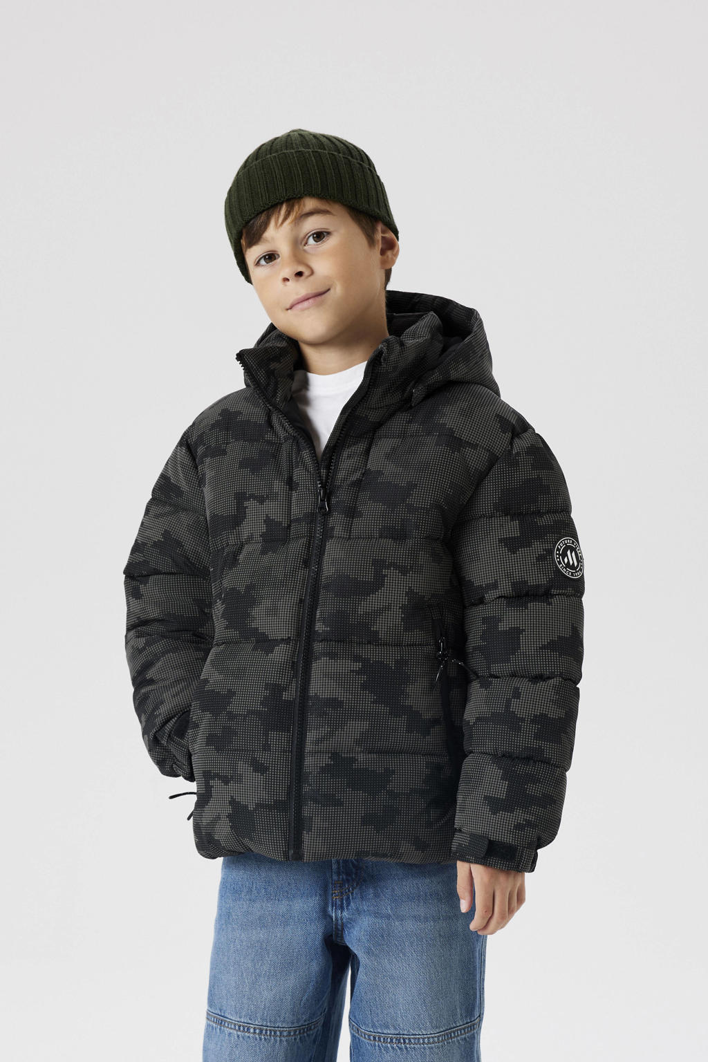 Zwarte jongens NAME IT KIDS gewatteerde jas van polyester met camouflageprint, lange mouwen, capuchon en ritssluiting