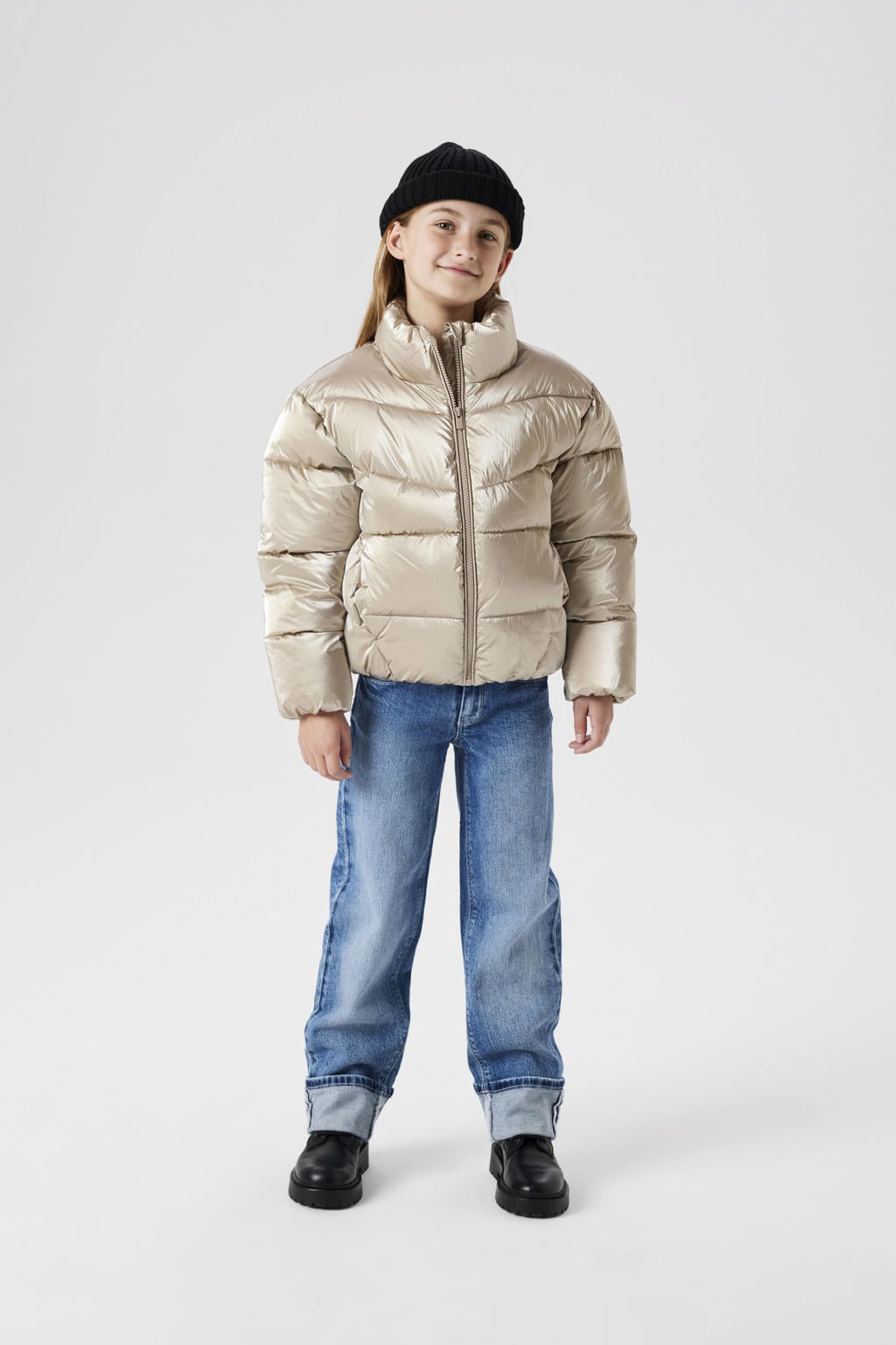 Gouden meisjes NAME IT KIDS gewatteerde jas van nylon met effen, lange mouwen, opstaande kraag, ritssluiting en glimmend detail