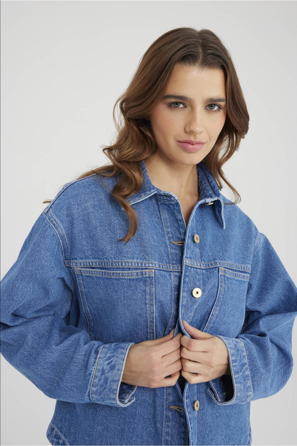 Medium blue denim dames Cup of Joe Denim spijkerjas met effen, lange mouwen, klassieke kraag en knoopsluiting