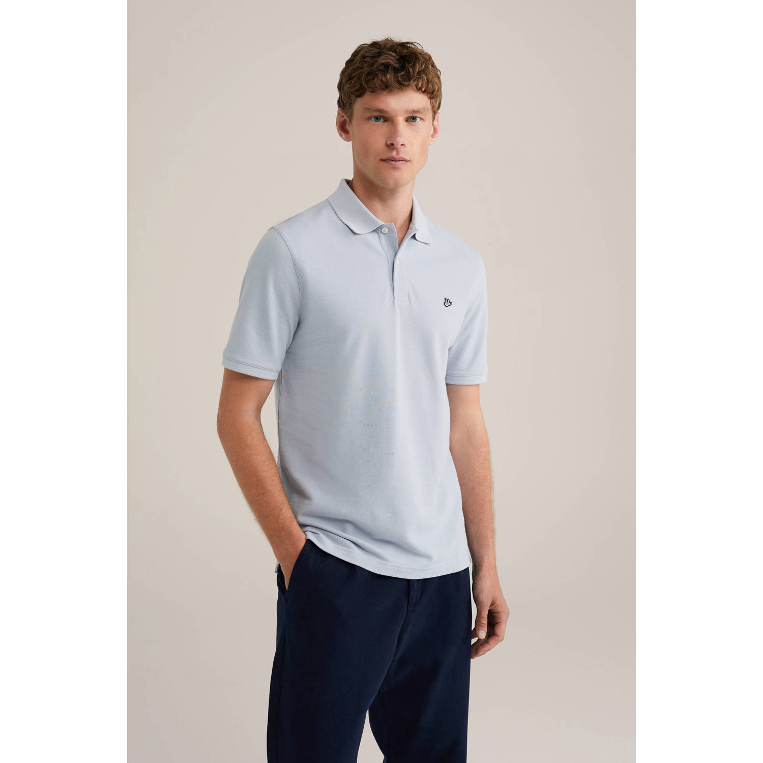 WE Fashion slim polo met textuur lichtblauw