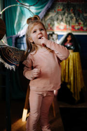thumbnail: Riffle Amsterdam corduroy flared casual broek roze