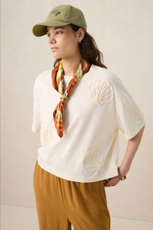 T-shirt wit