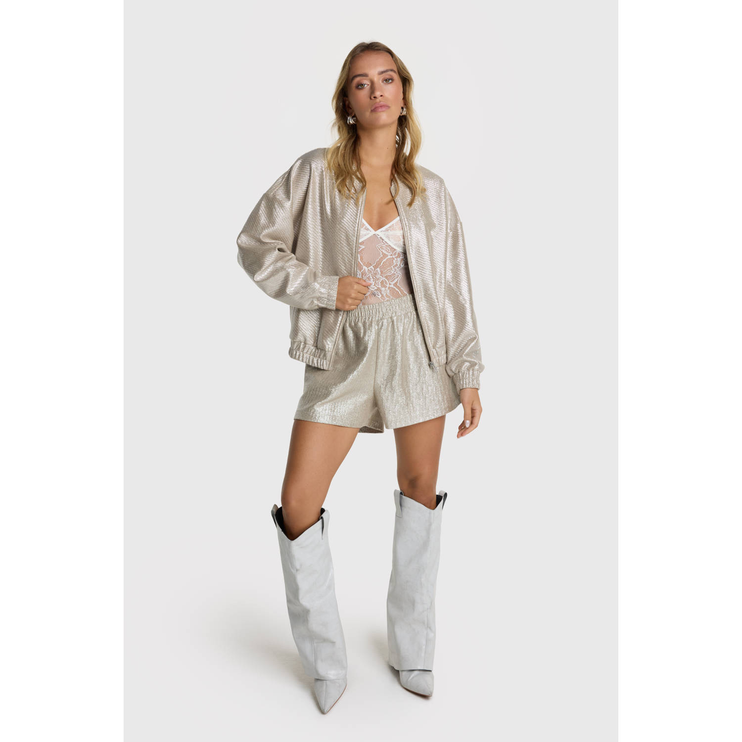 Alix the Label wide leg regular waist casual short champagne