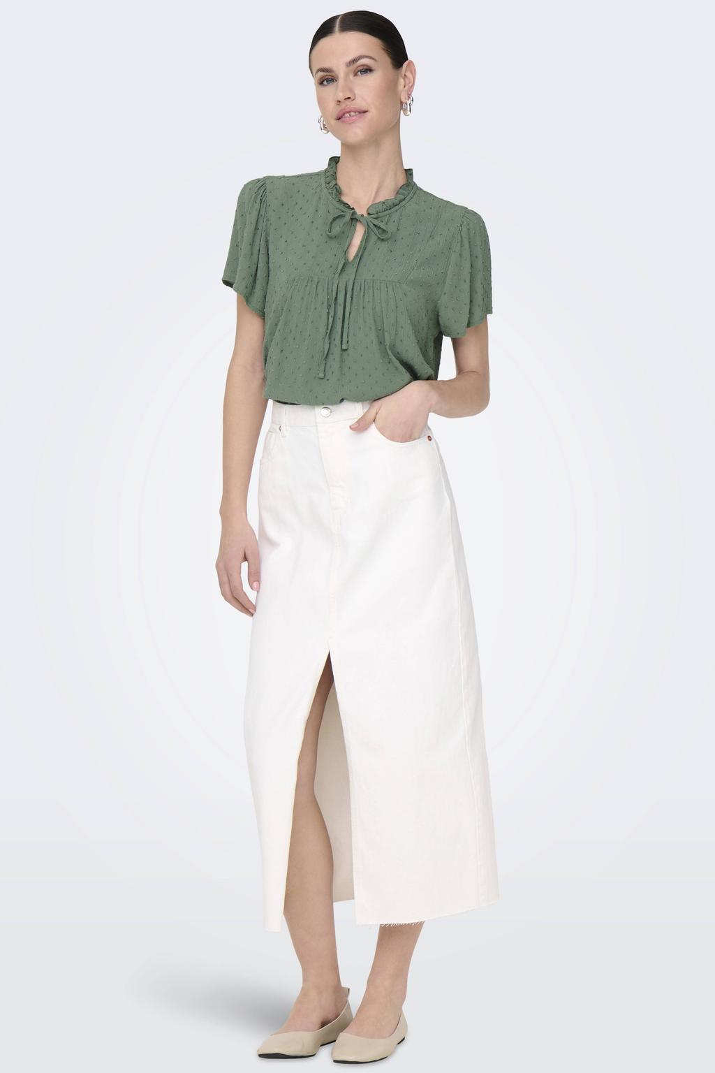 Groene dames JDY blousetop van viscose met effen, korte mouwen, V-hals, striksluiting en geweven detail