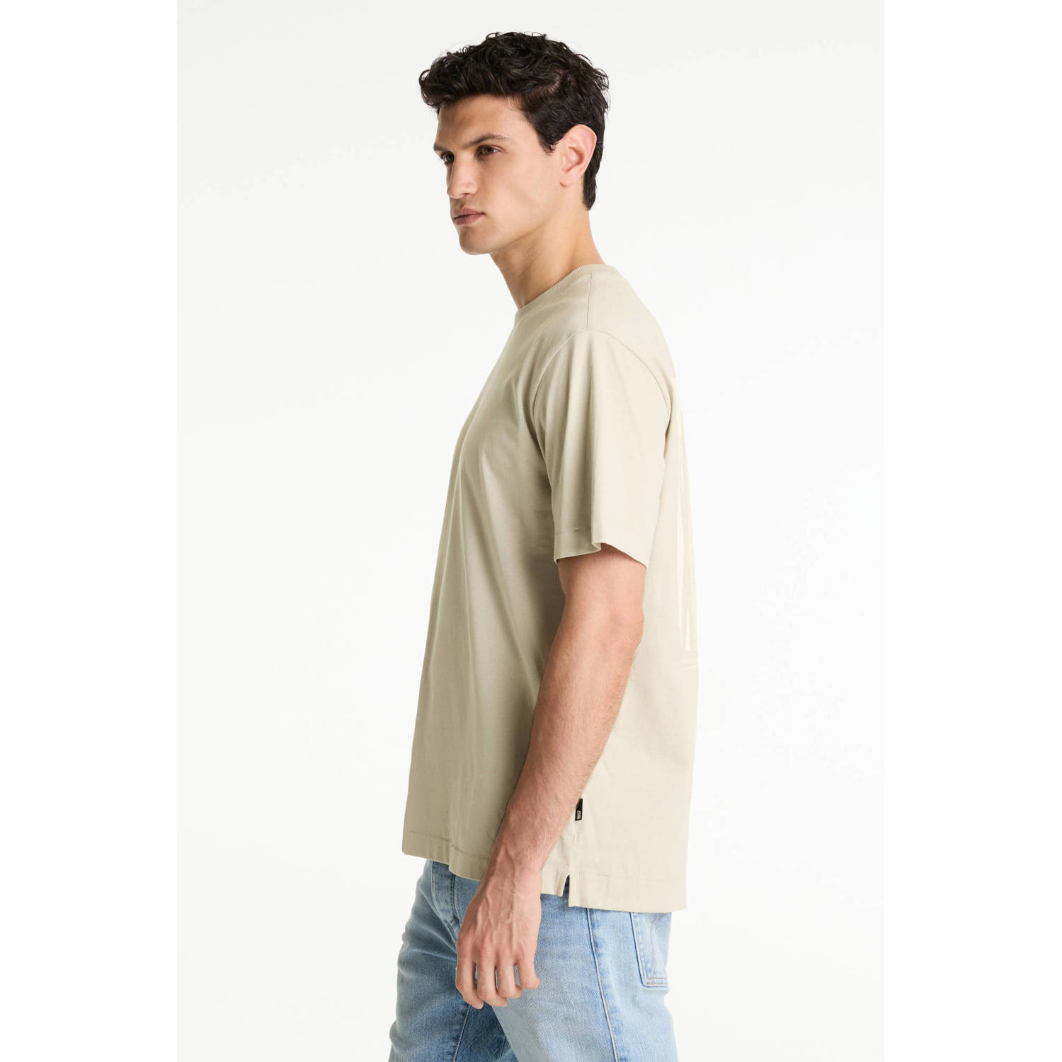 CHASIN' loose T-shirt ecru