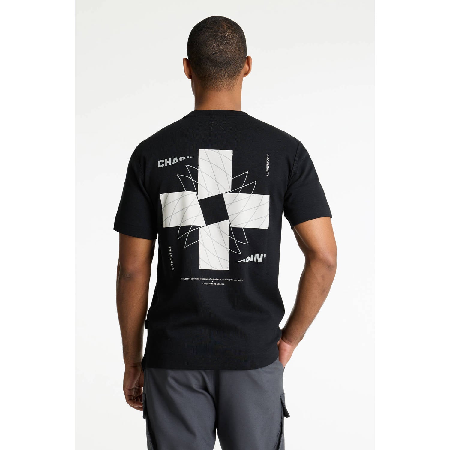 CHASIN' loose T-shirt zwart