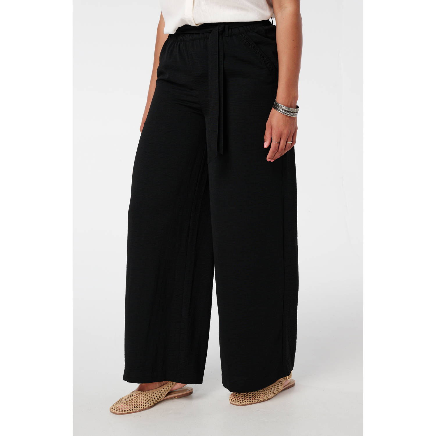 MS Mode straight regular waist broek zwart broderie