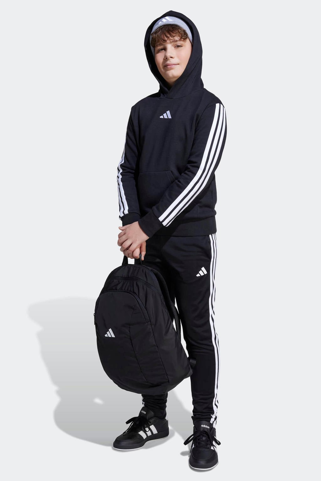 Zwart en witte jongens en meisjes adidas Sportswear hoodie met effen, lange mouwen en capuchon