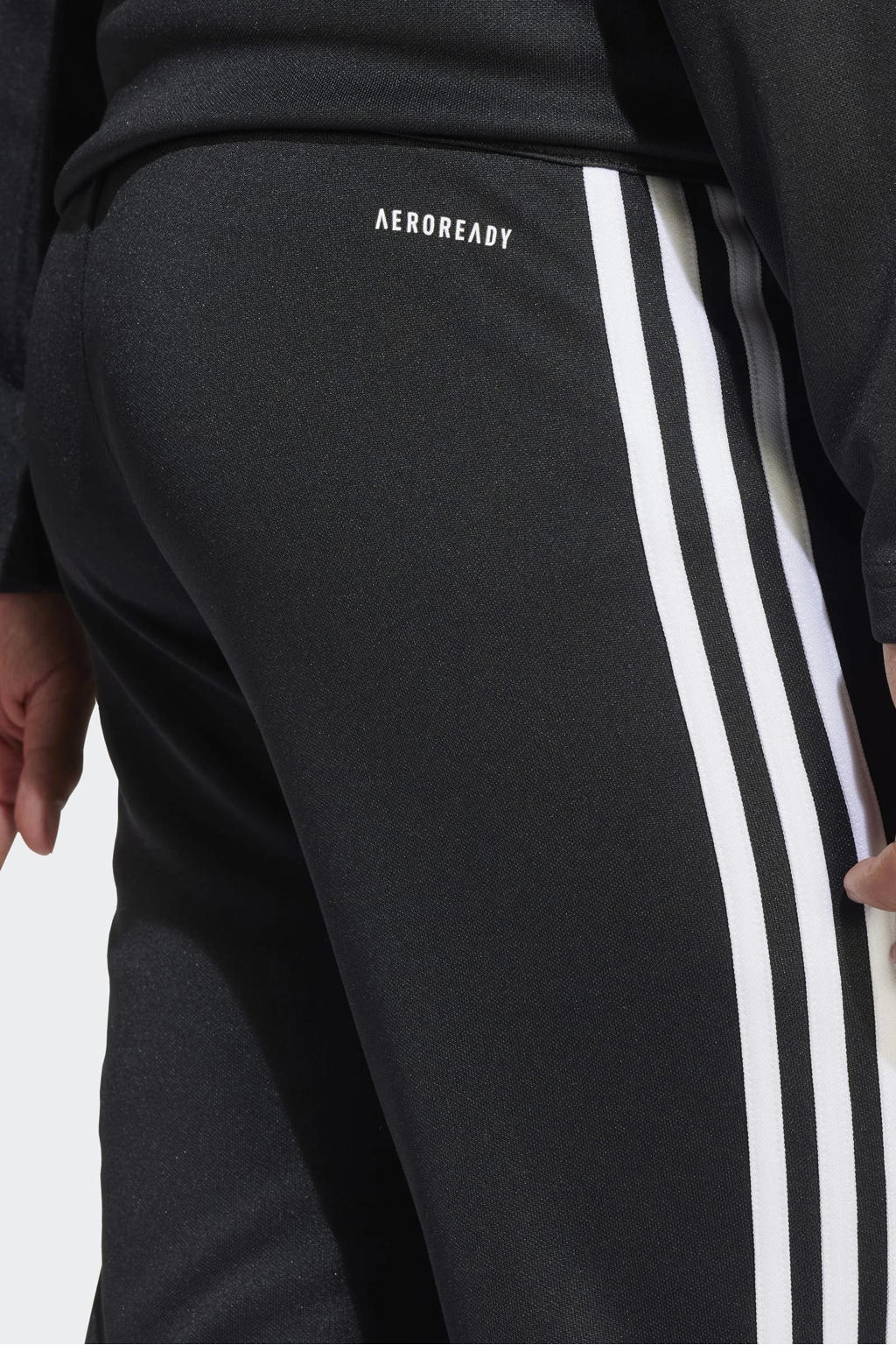 Zwart en witte jongens en meisjes adidas Performance Junior trainingsbroek Squadra 25 van polyester met regular waist en elastische tailleband met koord