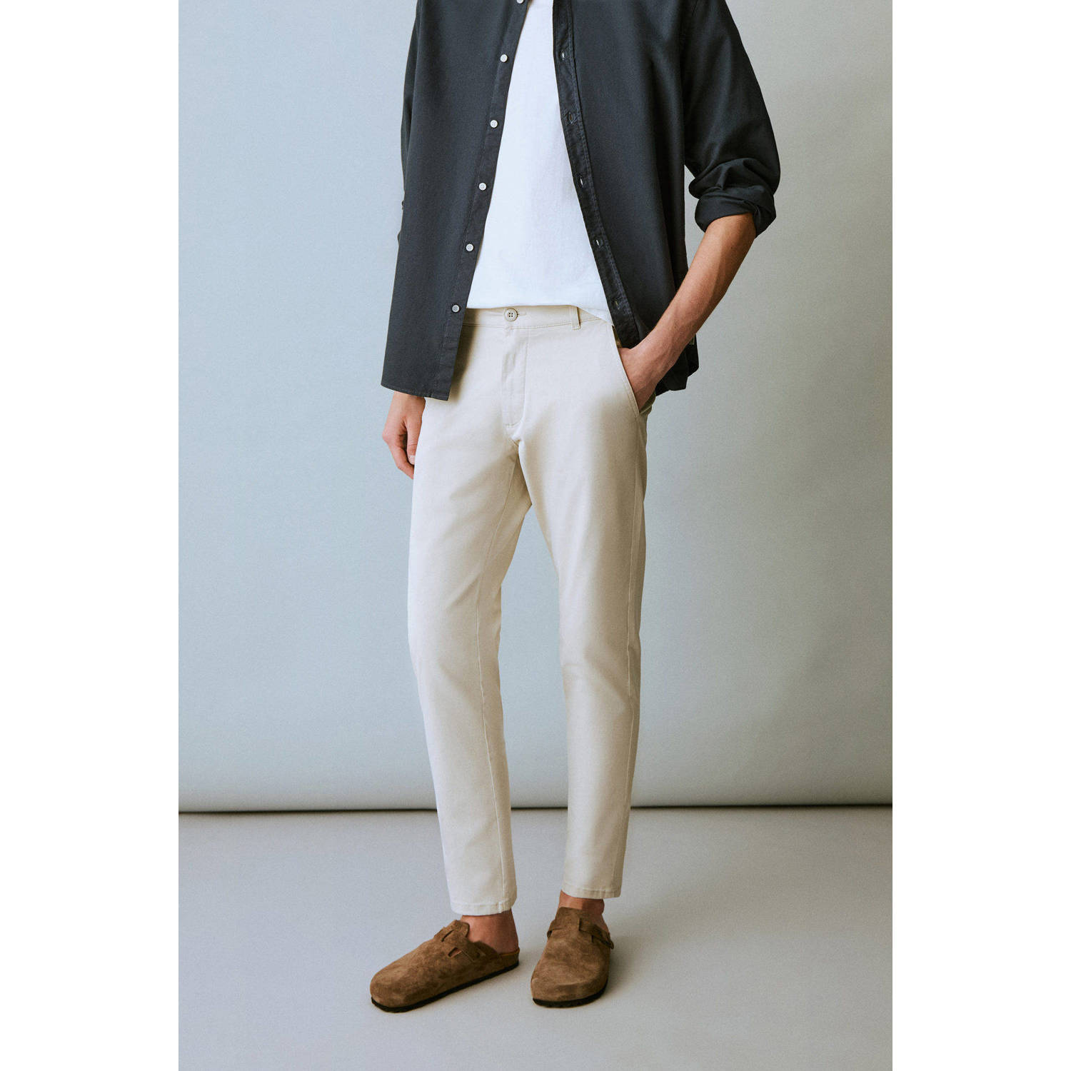 MANGO TEEN regular chino wit