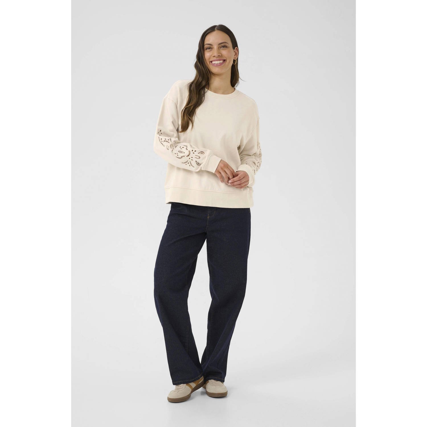Cream sweater crème