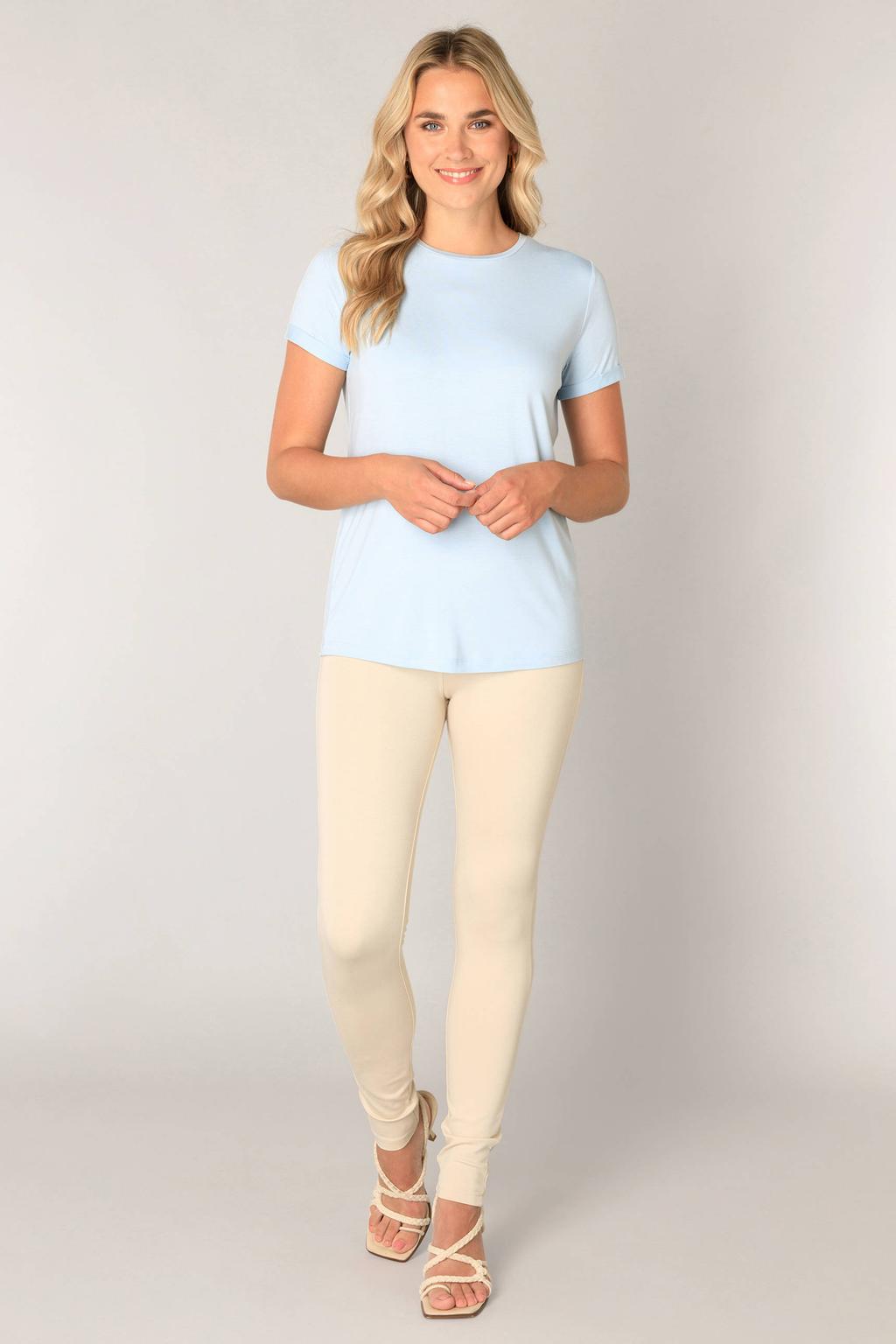 Lichtblauwe dames Base Level T-shirt met effen, korte mouwen en ronde hals