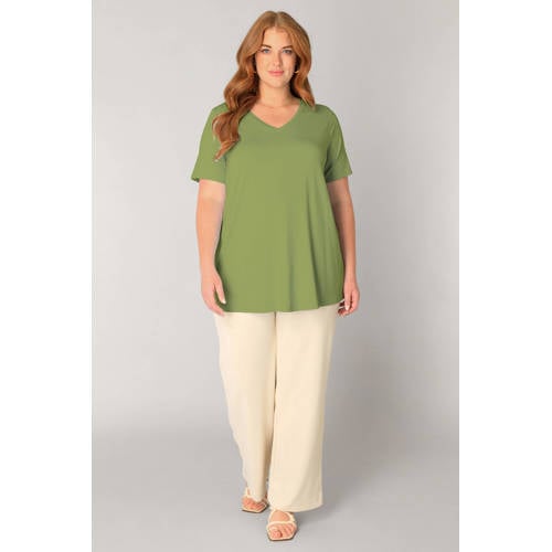 Base Level Curvy T-shirt olijfgroen afbeelding