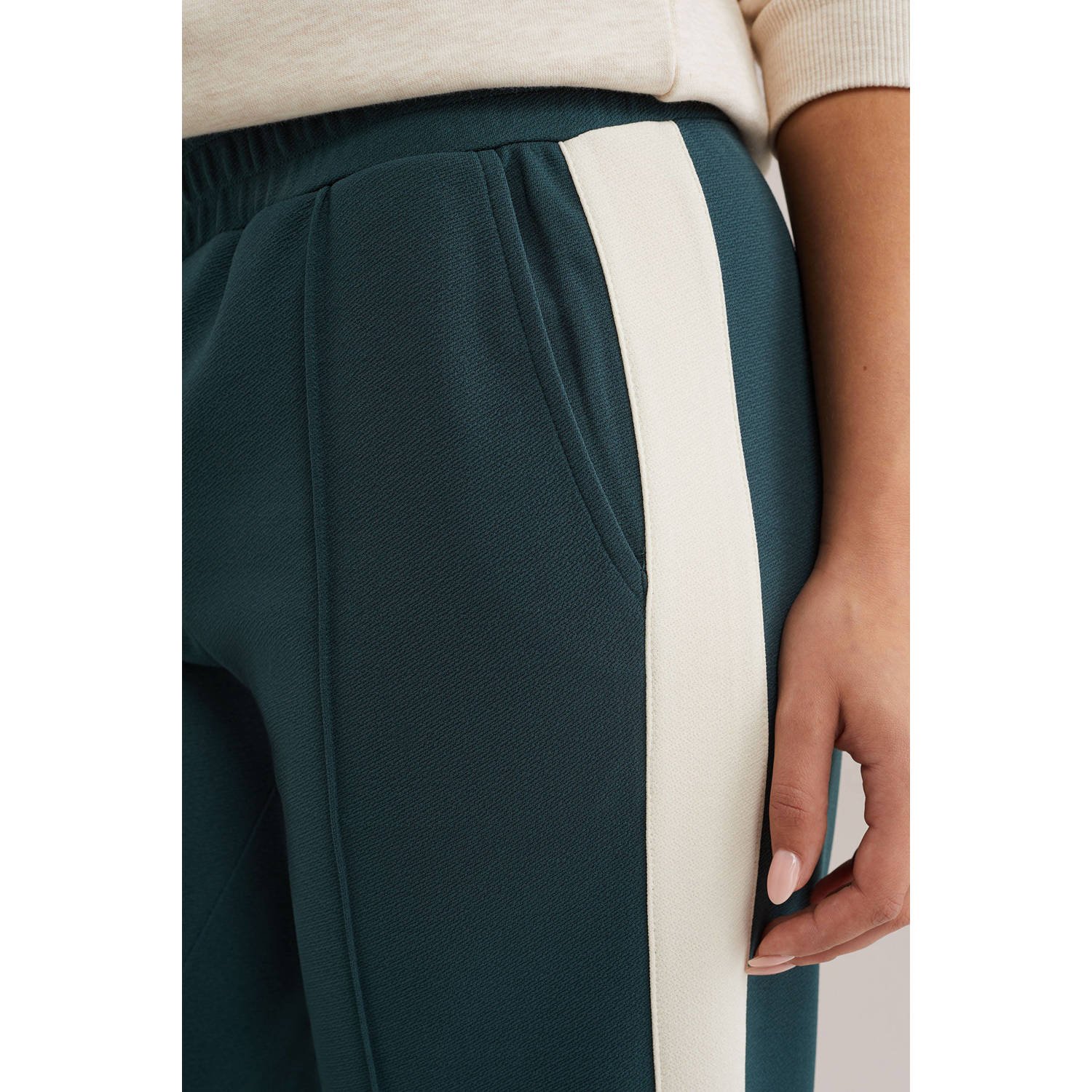 WE Fashion straight regular waist broek donkergroen