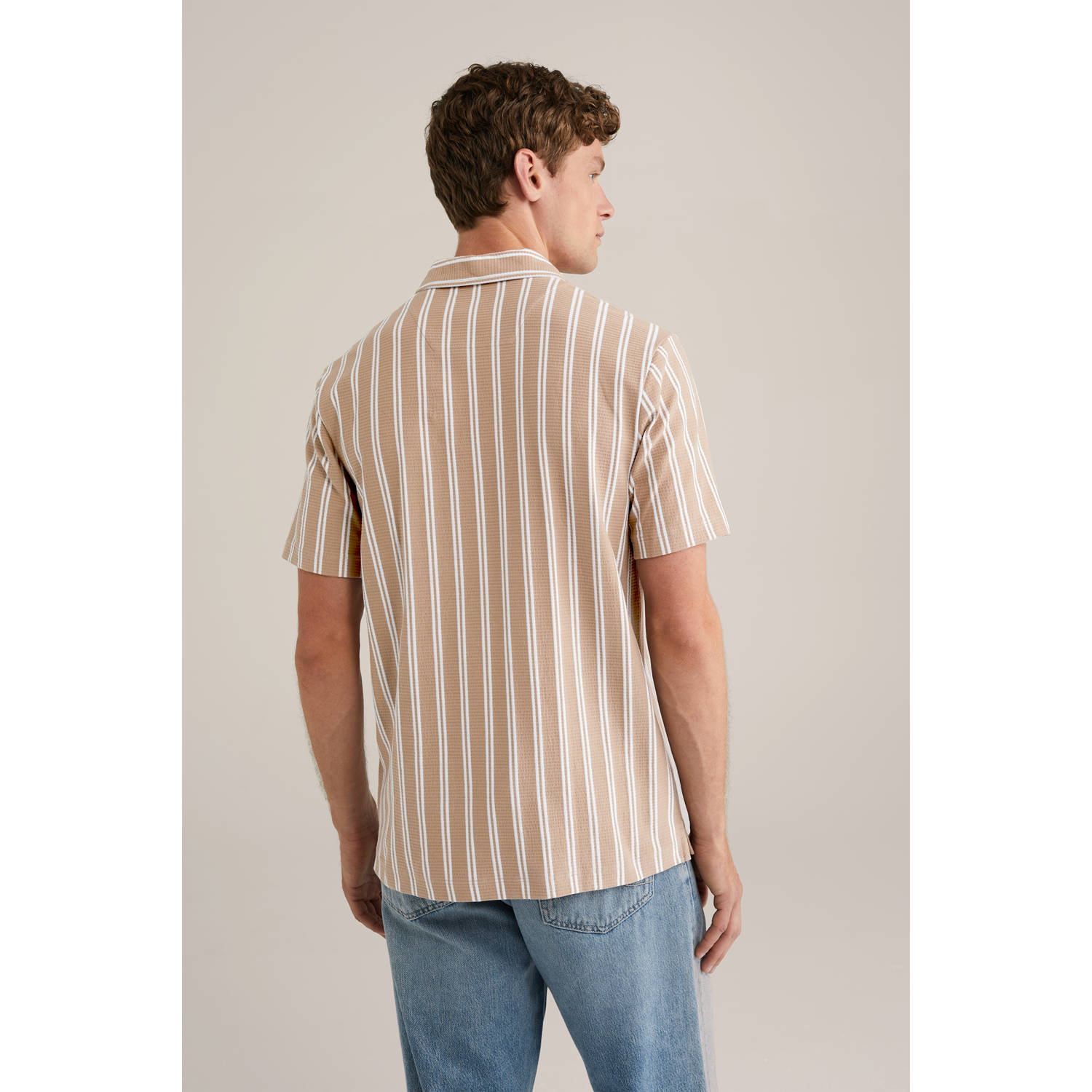 WE Fashion regular polo met textuur beige