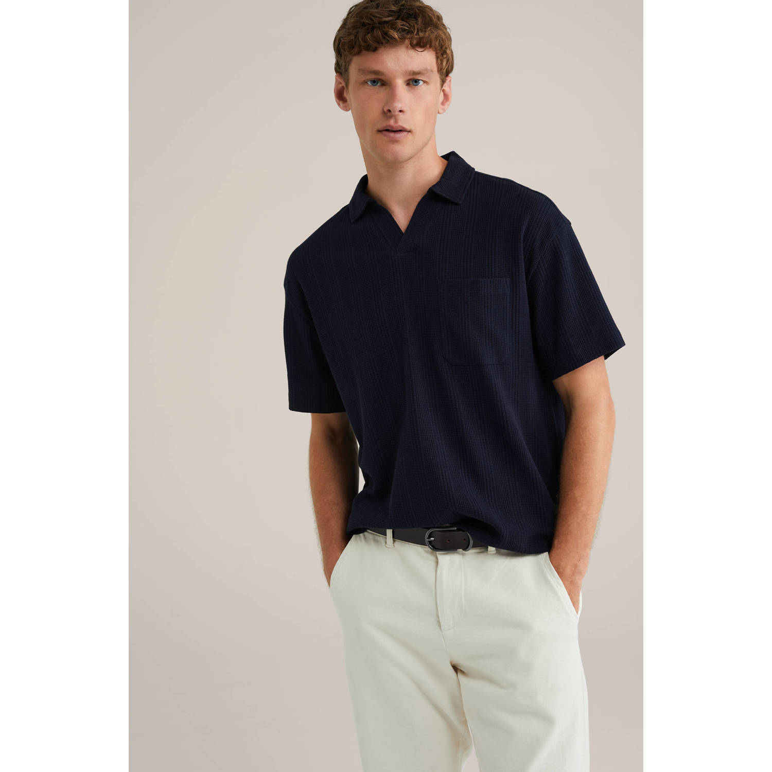 WE Fashion rechtvallend polo met ingebreid patroon donkerblauw