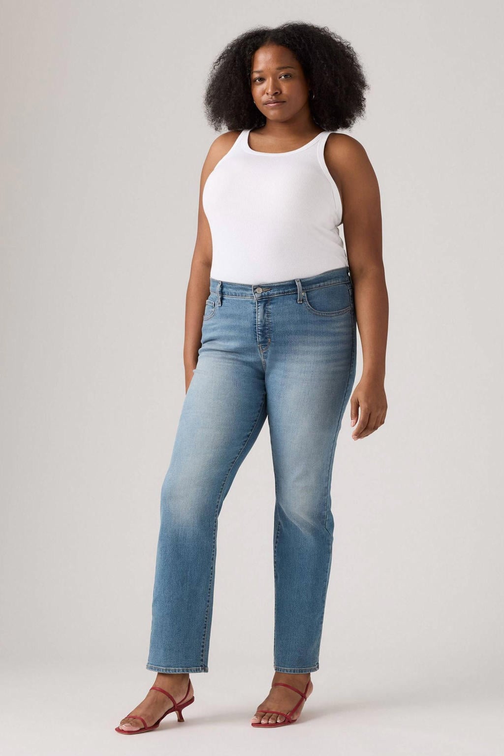 Medium blue denim dames Levi's Plus 314 shaping straight leg jeans van denim met rits- en knoopsluiting en effen