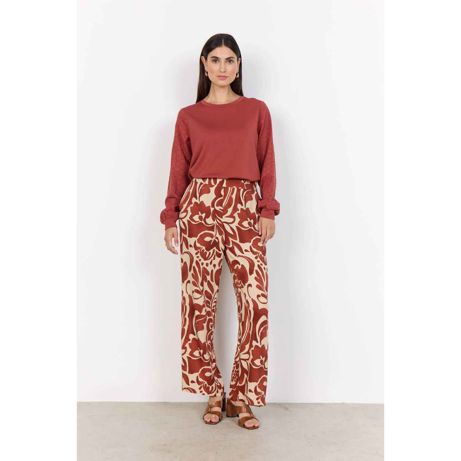 Soyaconcept wide leg regular waist broek roodbruin