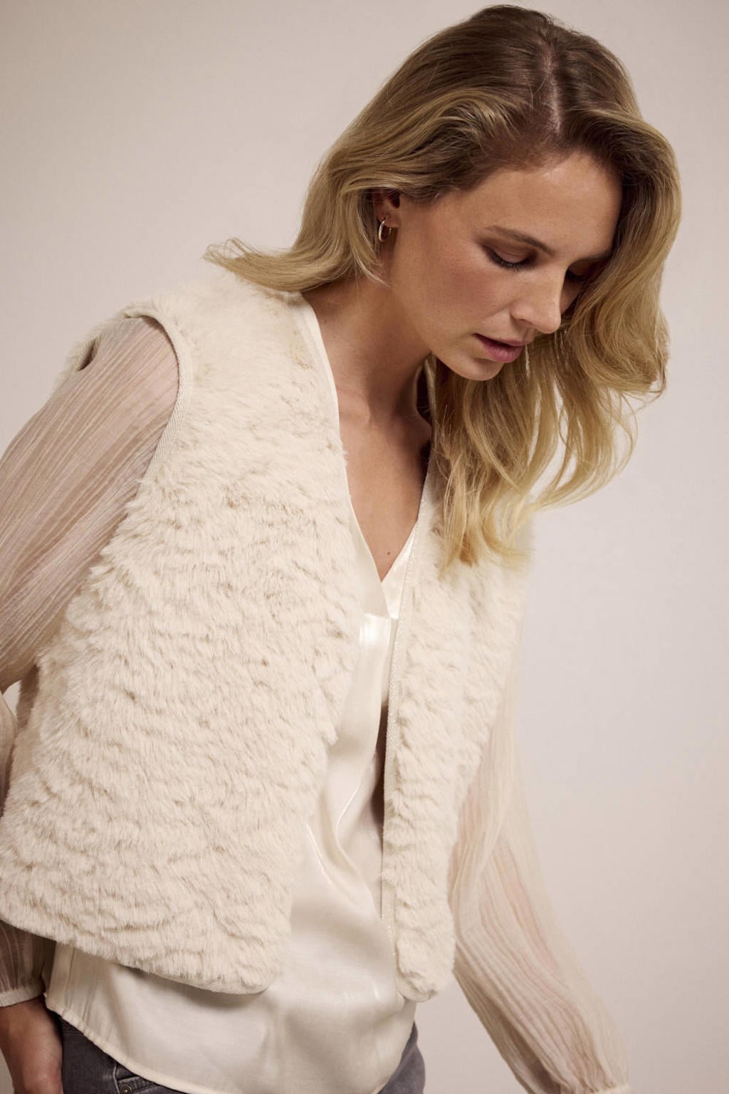 Ecru dames Tramontana gilet van polyester met effen, openvallende hals en textuur
