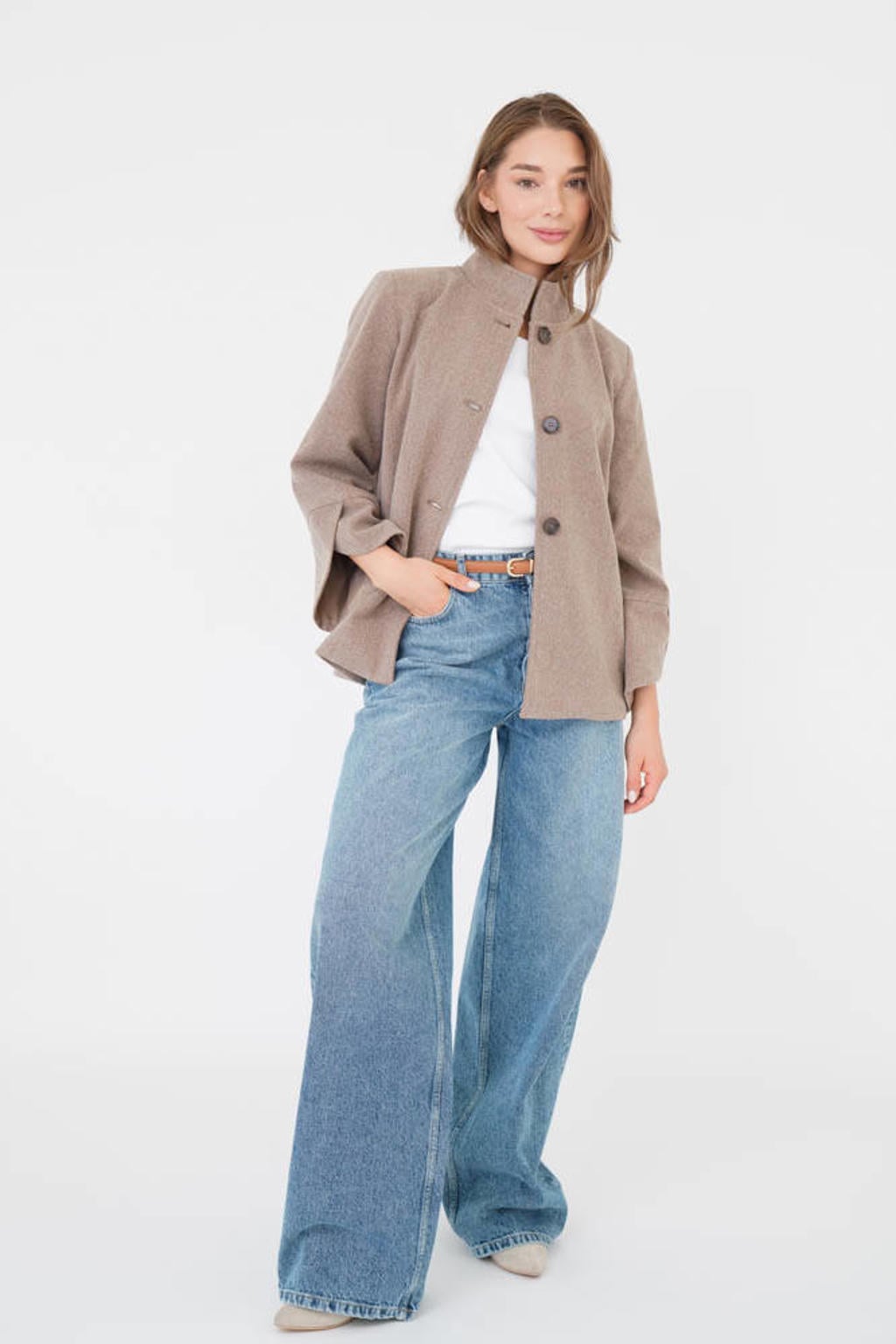 Taupe dames Est'seven jack van polyester met lange mouwen, opstaande kraag en knoopsluiting