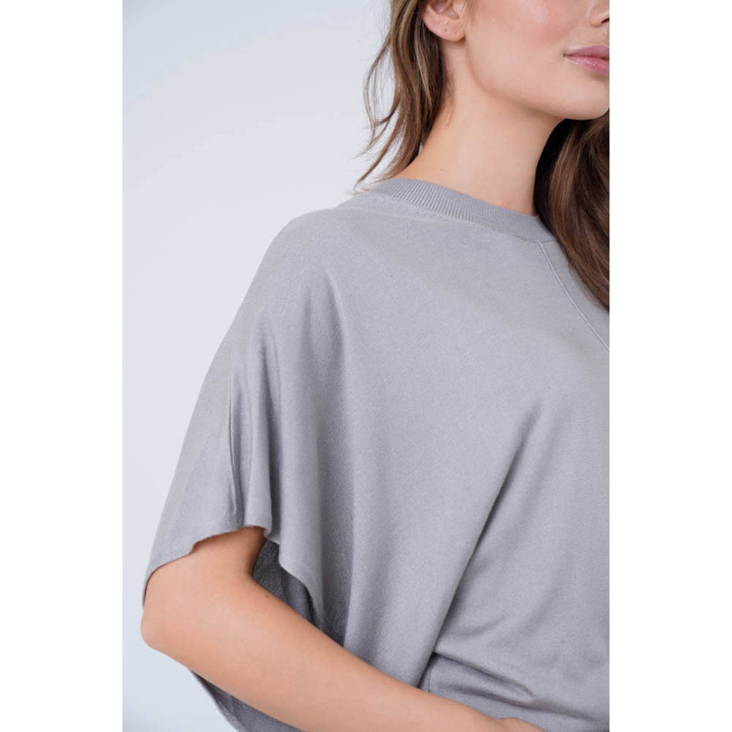 Est'seven top lichtgrijs fijn gebreid