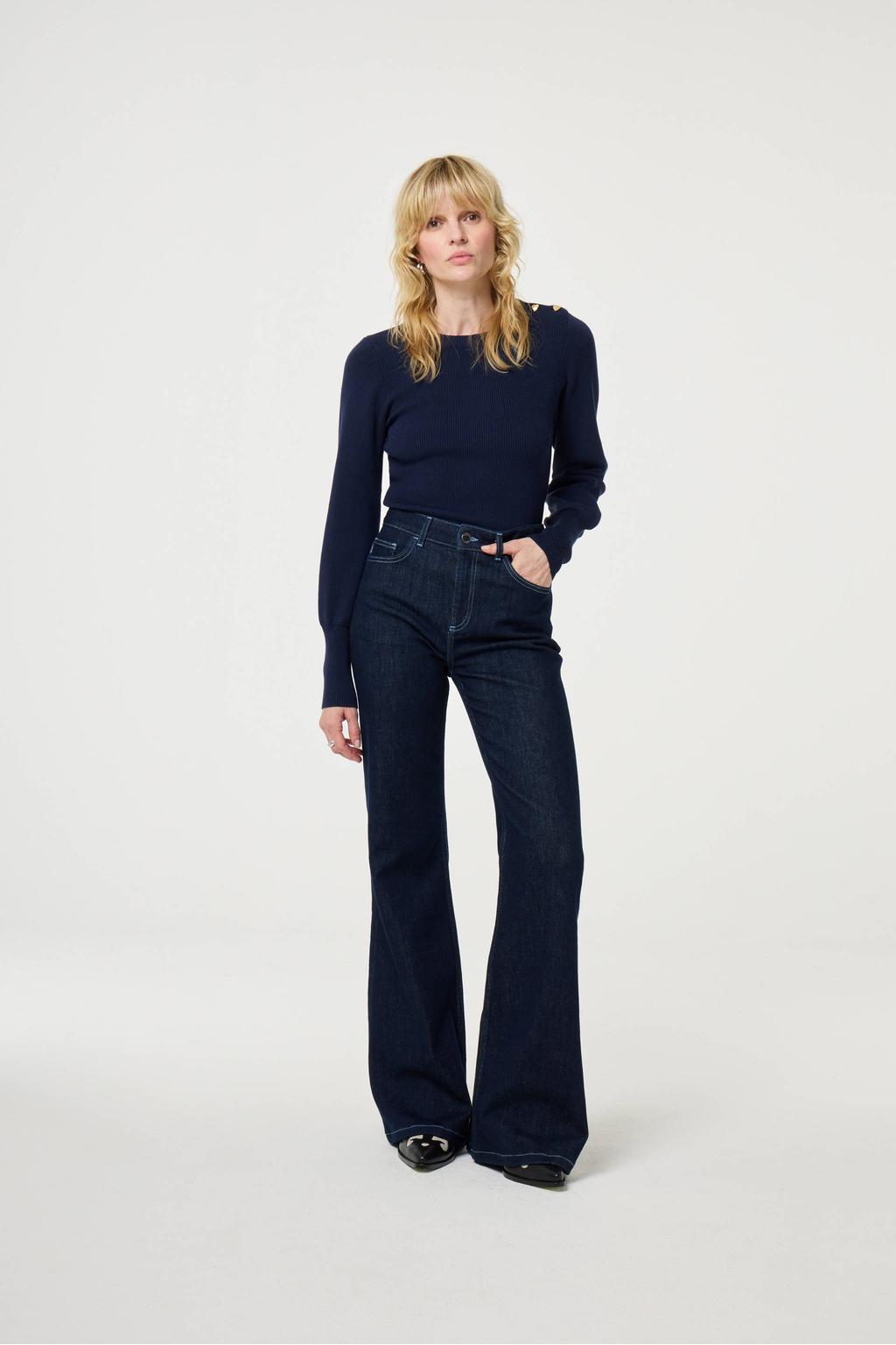 Dark blue denim dames Fabienne Chapot bootcut jeans dark blue van denim met rits- en knoopsluiting en effen