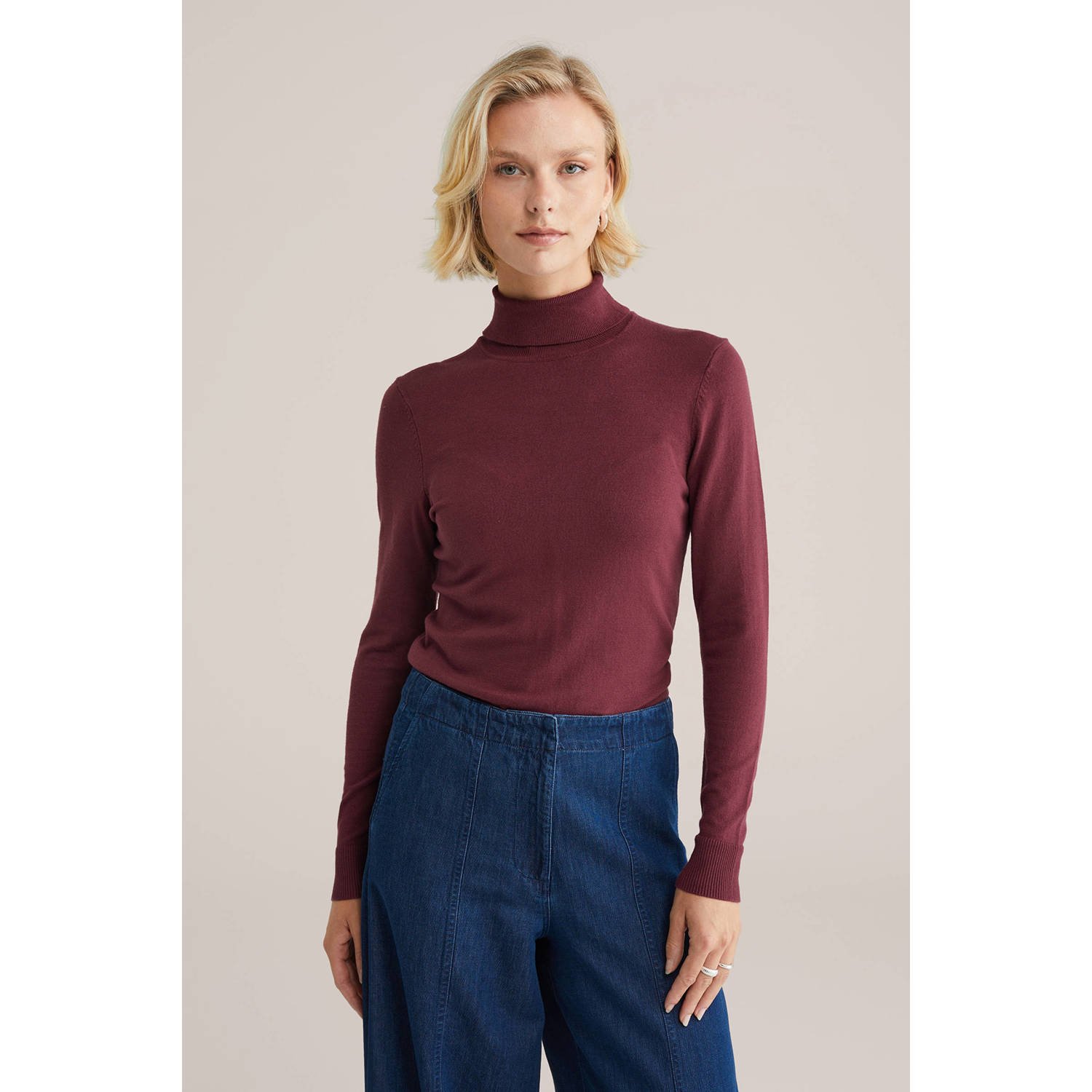 WE Fashion coltrui donkerrood fijn gebreid