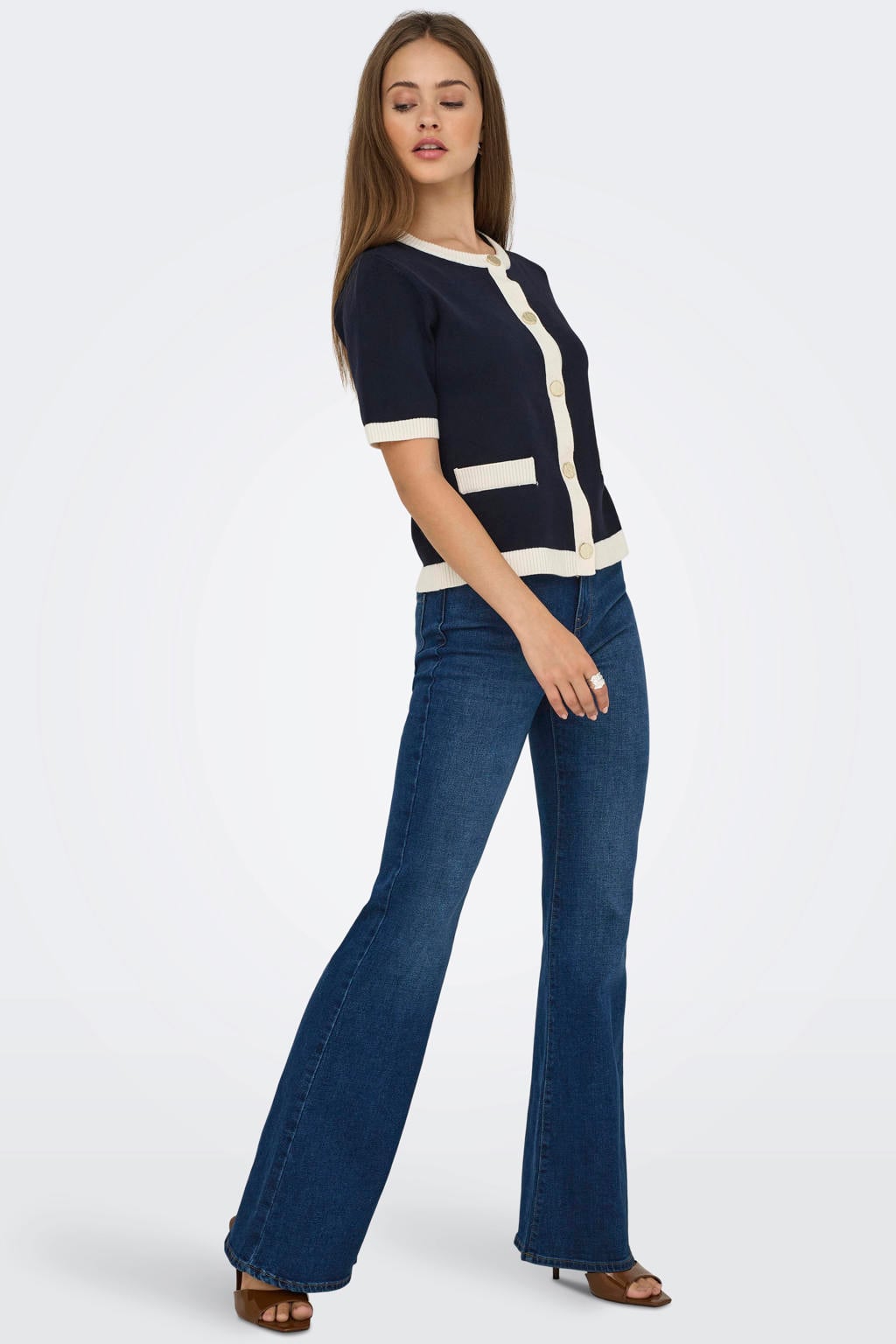Medium blue denim dames ONLY high waist flared jeans van denim met rits- en knoopsluiting en effen