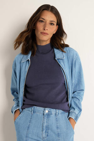 top met col donkerblauw fijn gebreid