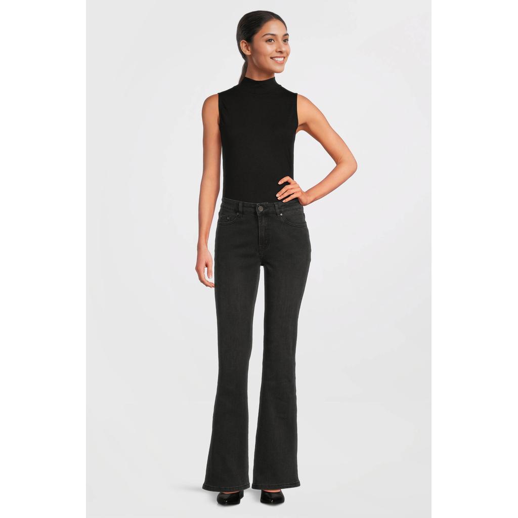 Black denim dames Sofie Schnoor high waist flared jeans black van denim met rits- en knoopsluiting en effen