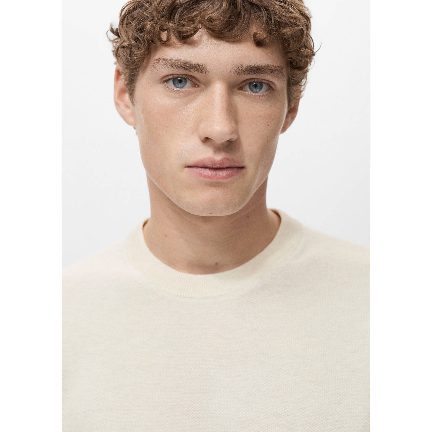 Mango Man T-shirt fijn gebreid ecru