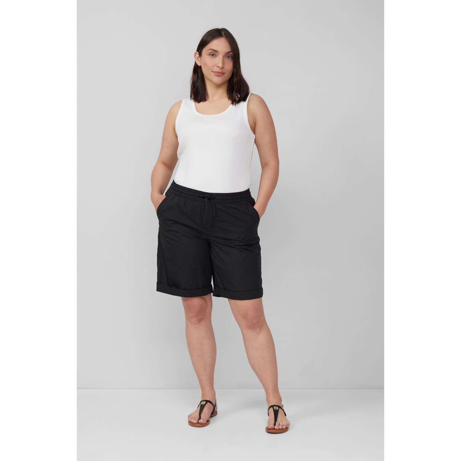 S.Oliver Curve straight regular waist casual short zwart