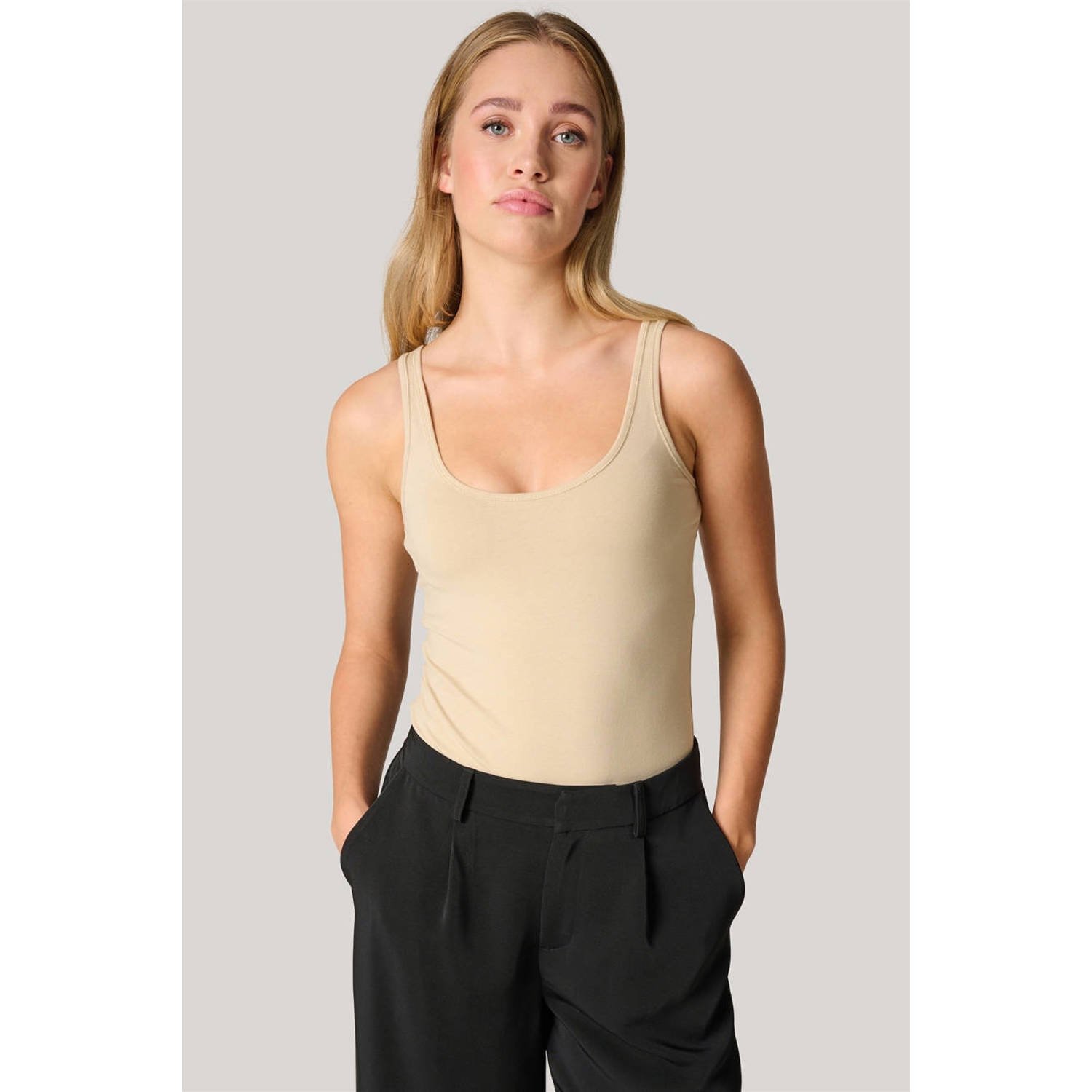 Shoeby mouwloze top beige